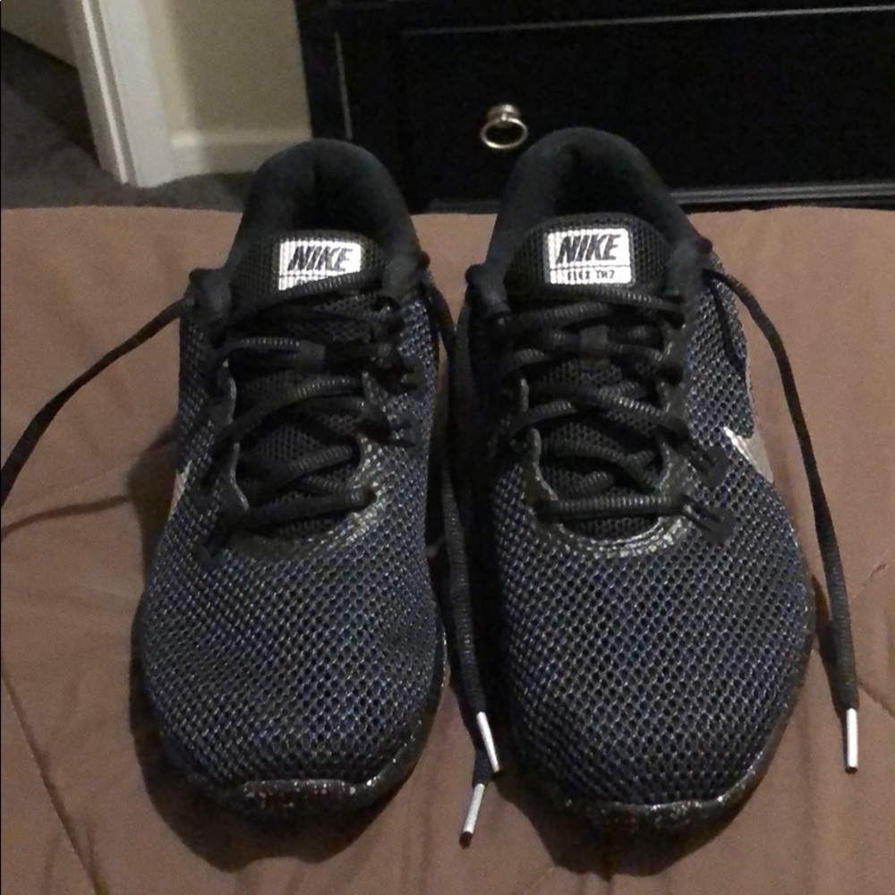 Nike Flex TR7 size 9
